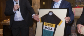 Laatste sponsordiner voor Hans van Kasteren